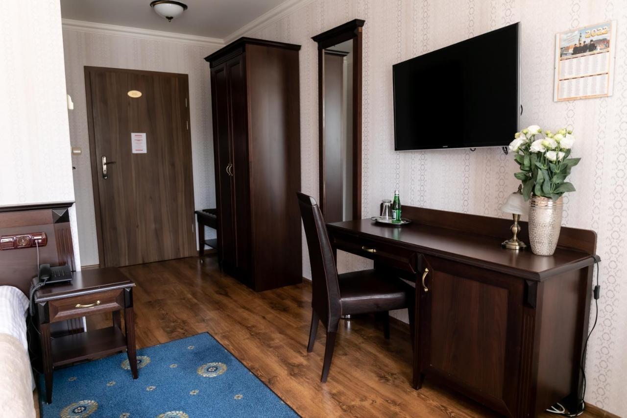 Olawian Hotel Oława Eksteriør bilde