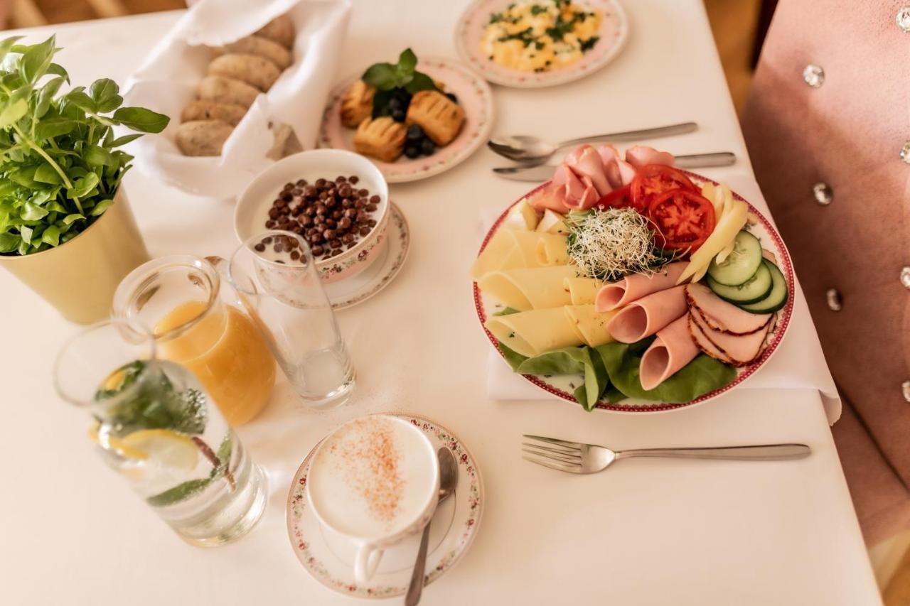Olawian Hotel Oława Eksteriør bilde
