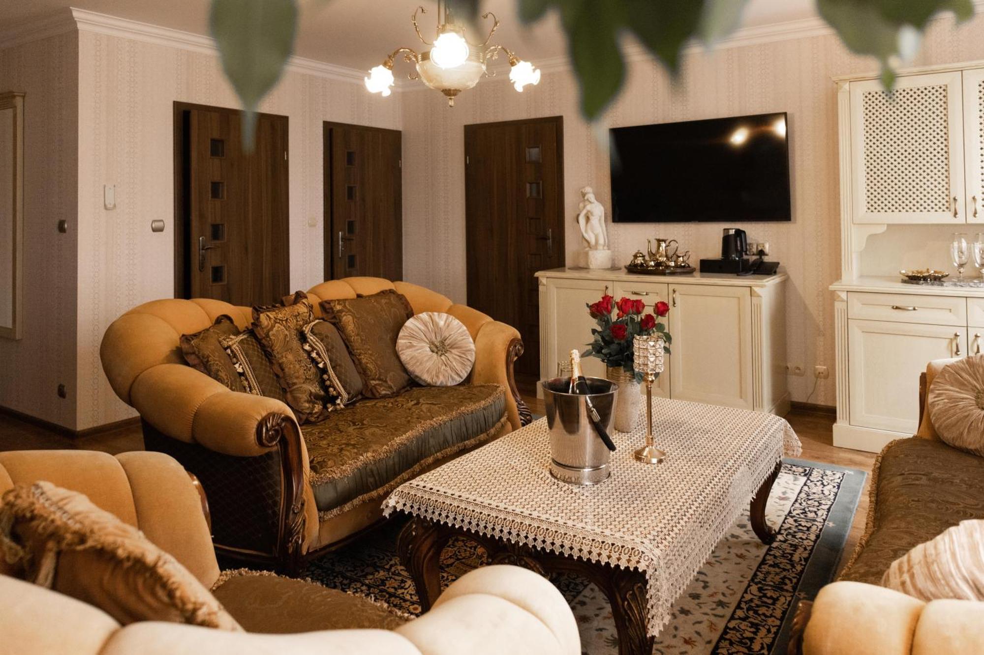Olawian Hotel Oława Eksteriør bilde