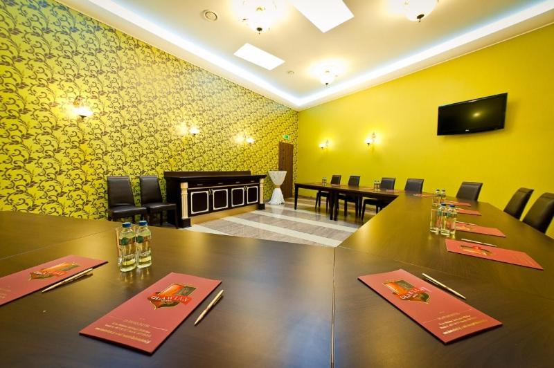 Olawian Hotel Oława Eksteriør bilde