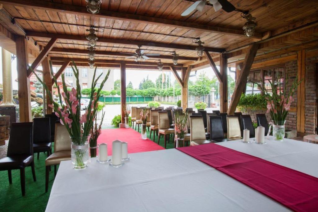 Olawian Hotel Oława Eksteriør bilde